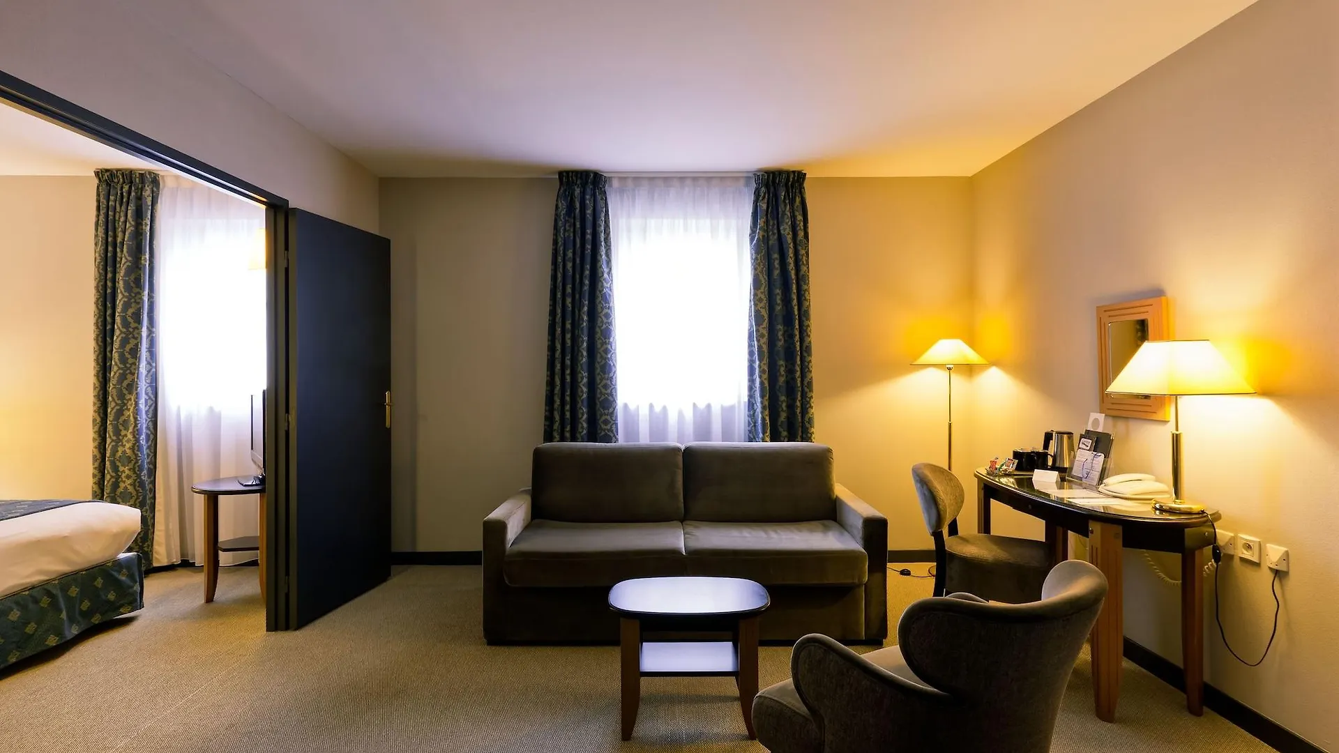 Best Western Crequi Lyon Part Dieu 4*,