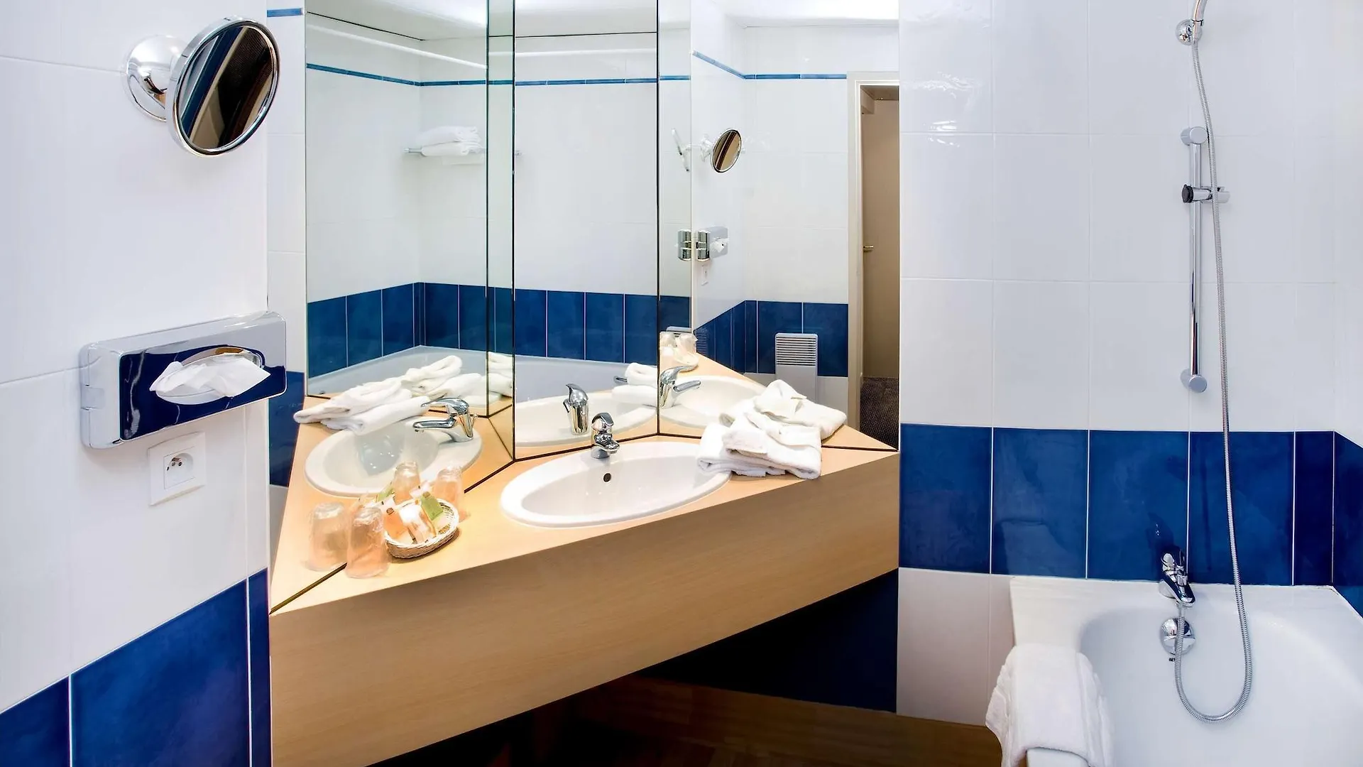 Best Western Crequi Lyon Part Dieu 4*,
